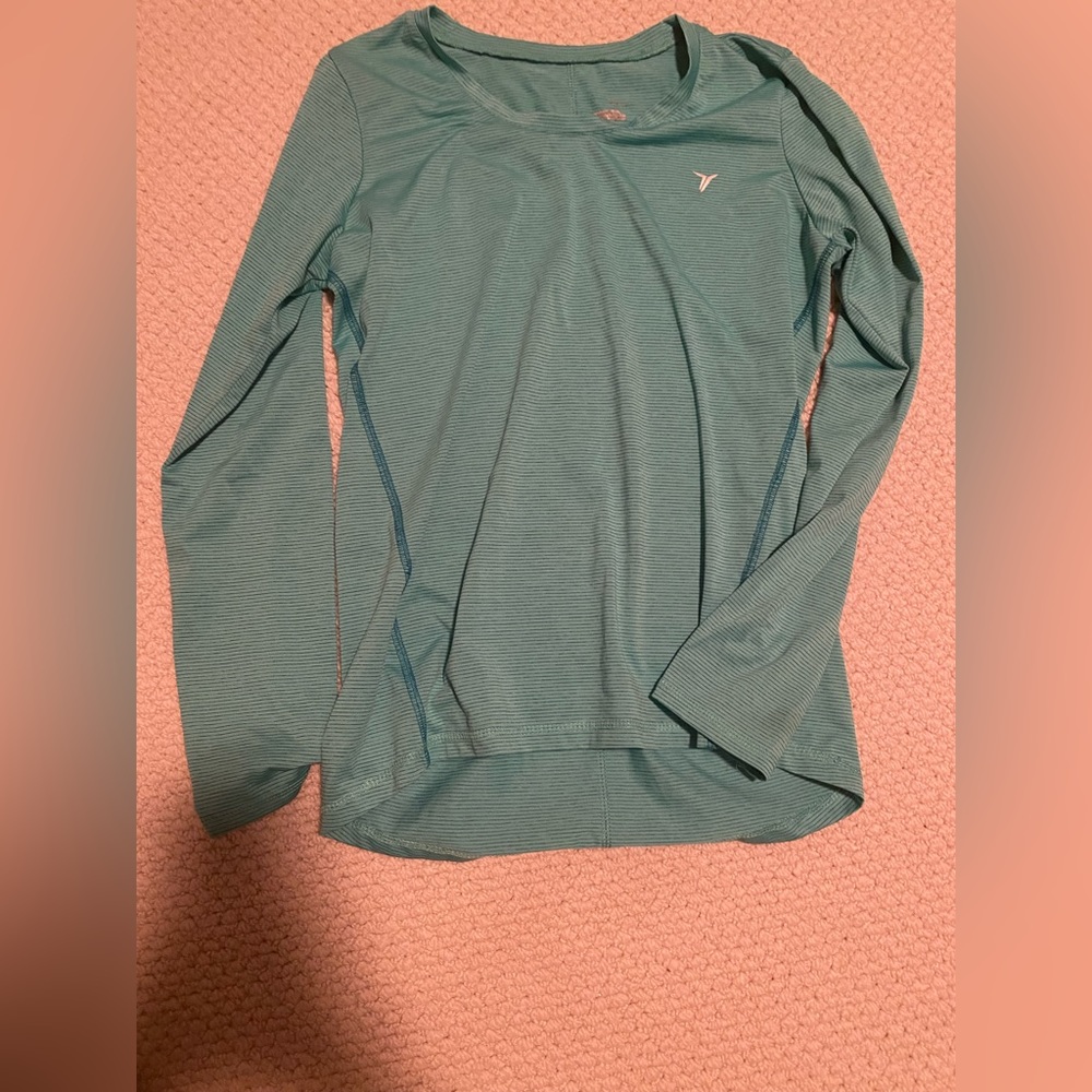 Old navy green workout shirt
